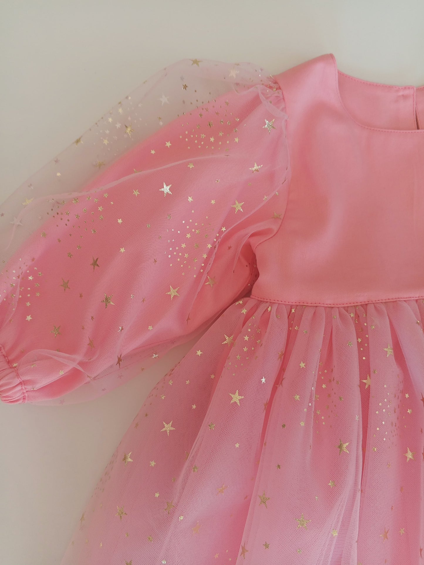 Emily Elbise - Pembe